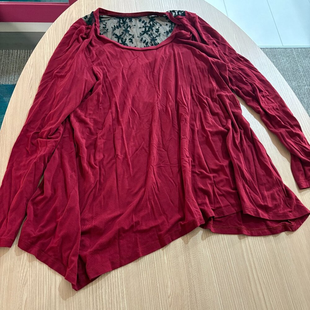 Torrid Super Soft Knits Top Torrid Size 00 US Size Medium Dark Red Black Lace